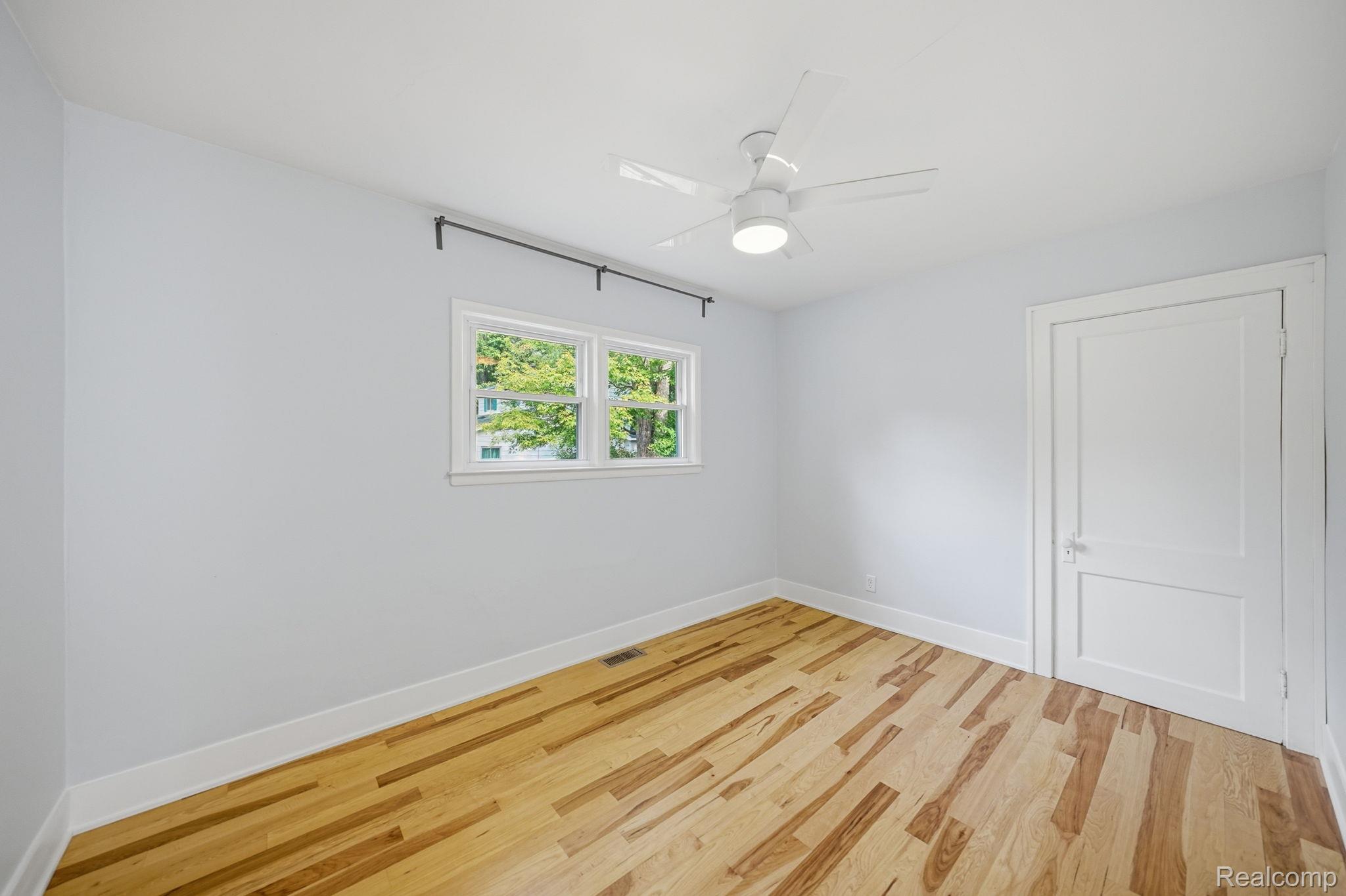 34004 Kirby Street Property Photo 16
