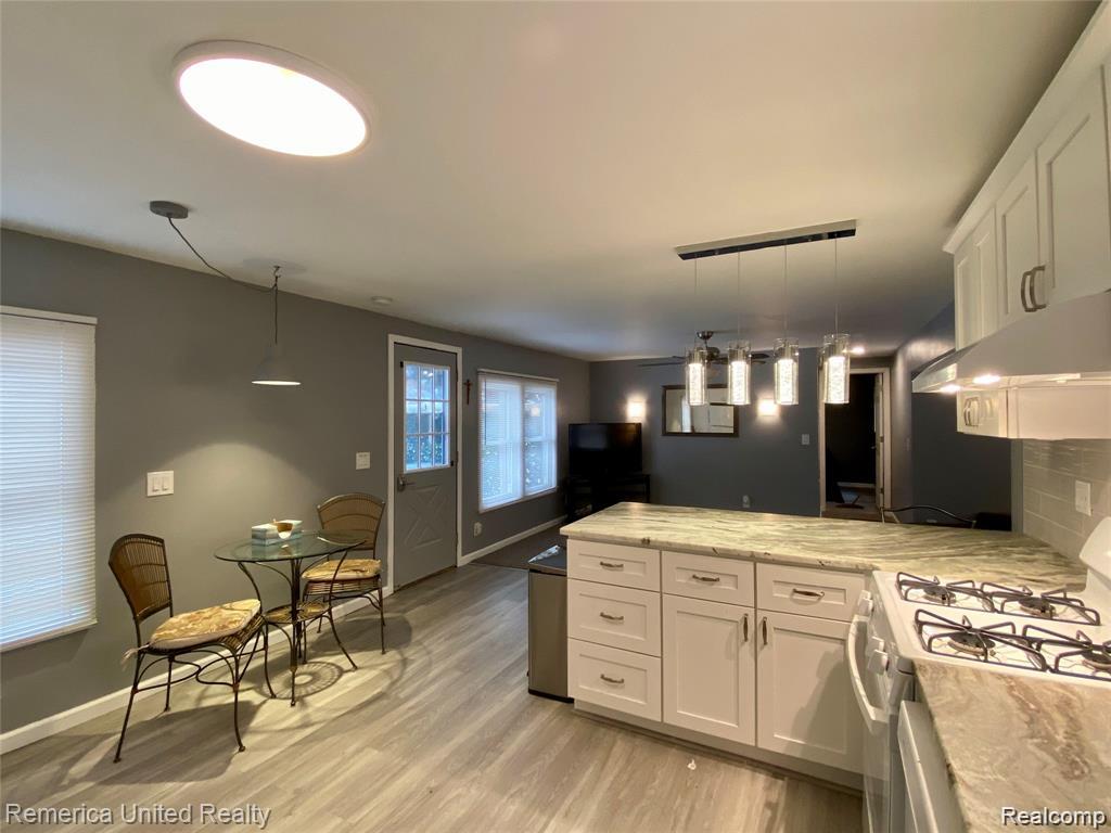 679 Menominee Drive Property Photo 9