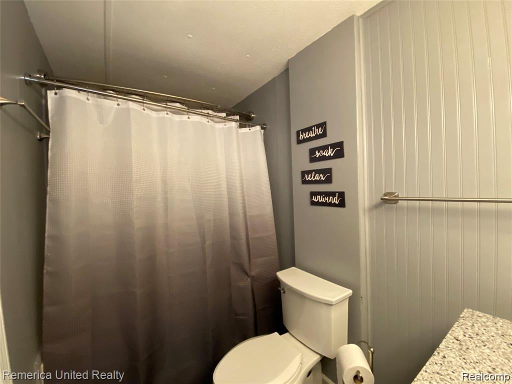 679 Menominee Drive Property Photo 13