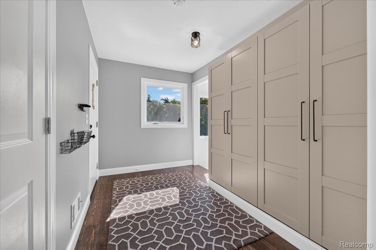 7330 W Gates Street Property Photo 25