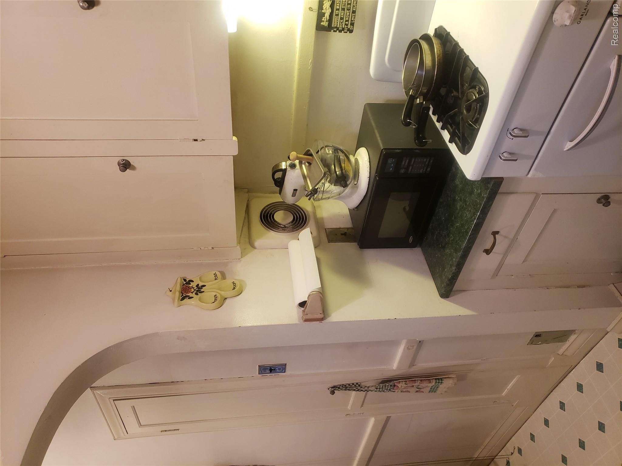 426 S Waverly Street Property Photo 16