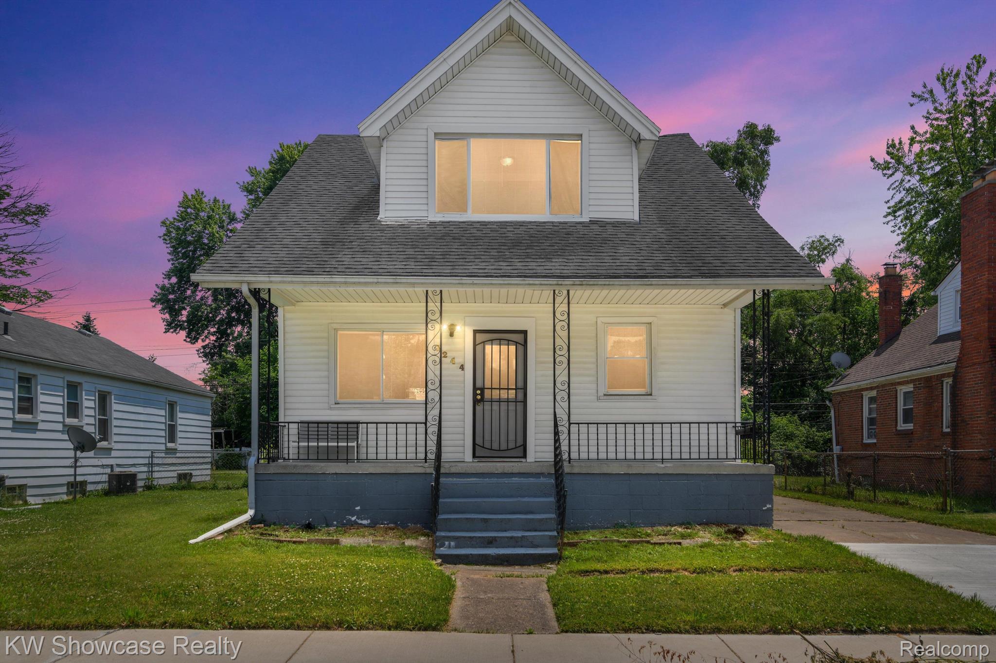 7244 JACKSON Avenue Property Photo 1