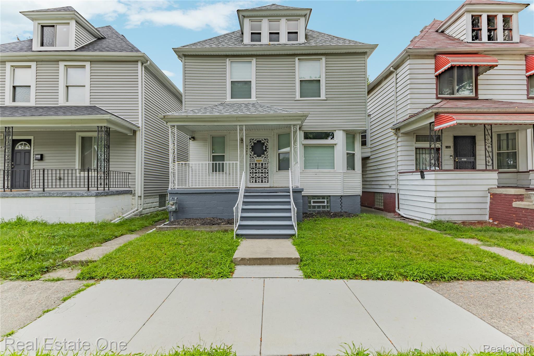 2493 Fischer Property Photo 2