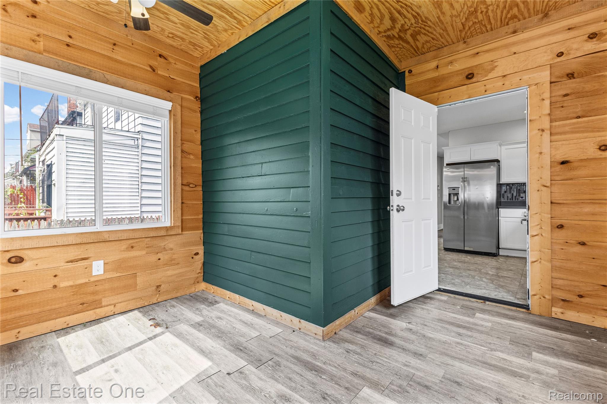 2493 Fischer Property Photo 21