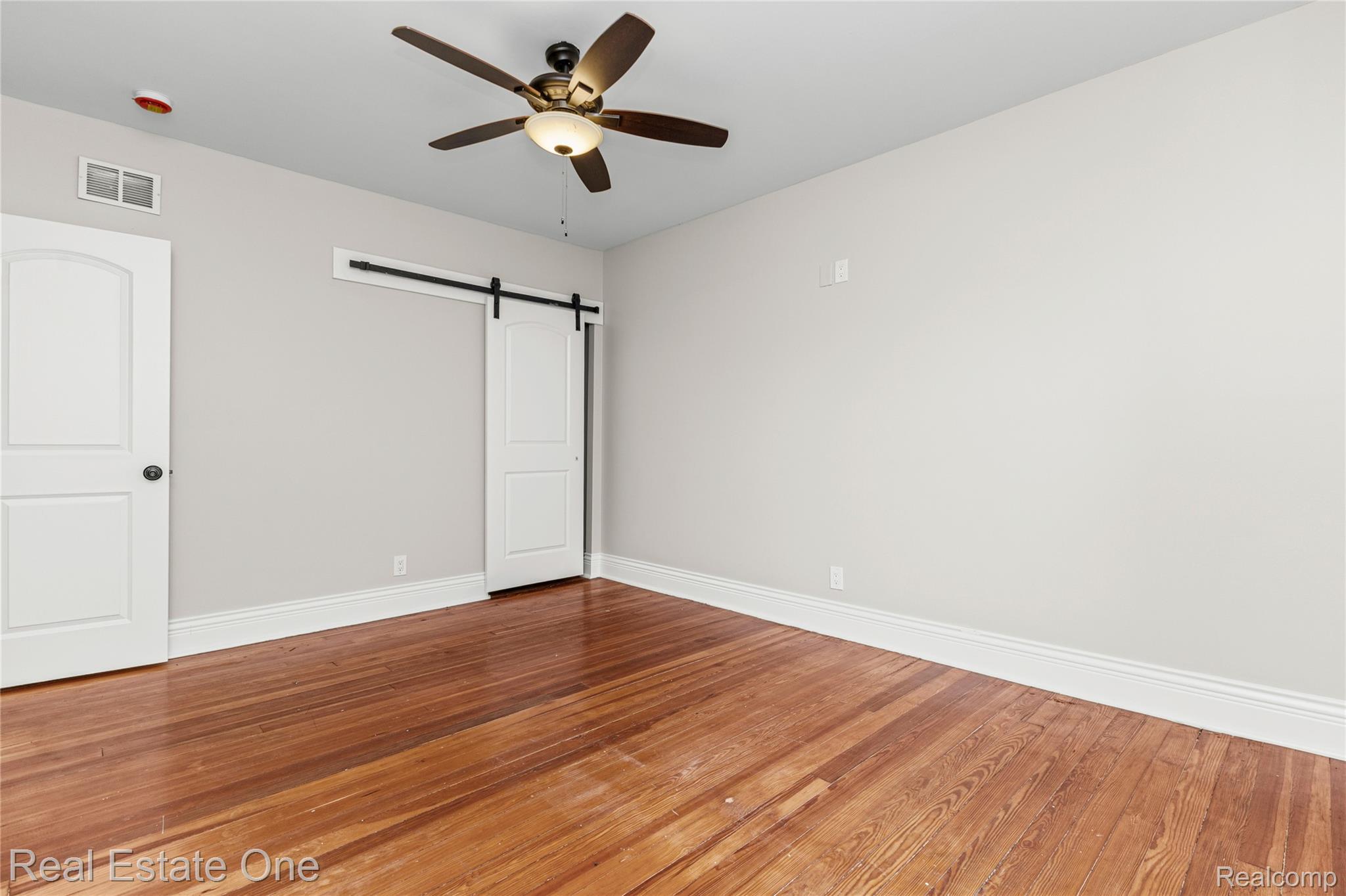 2493 Fischer Property Photo 27