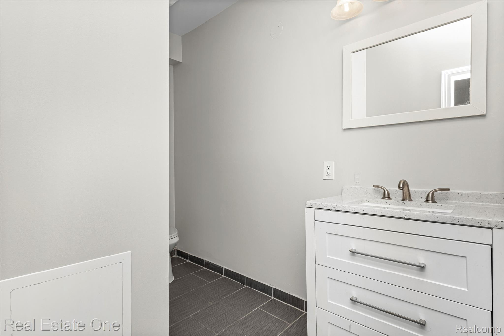 2493 Fischer Property Photo 29