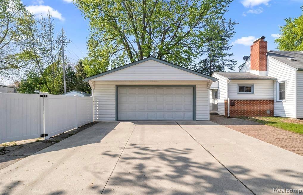 6644 N Vernon Street Property Photo 6