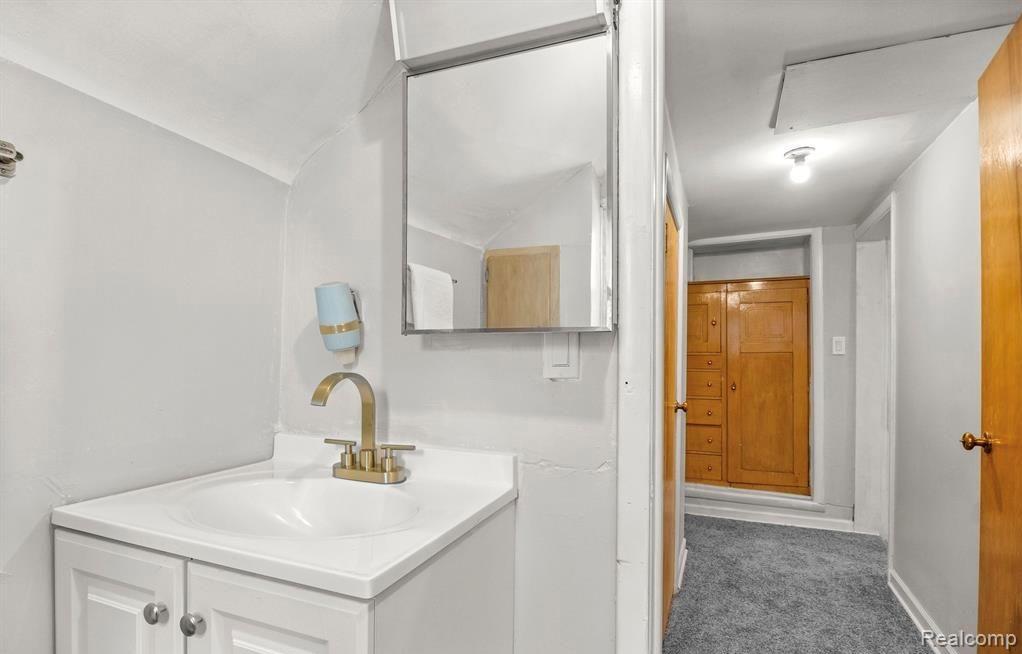 6644 N Vernon Street Property Photo 21