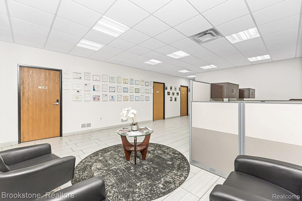 26051 Michigan Avenue Property Photo 15