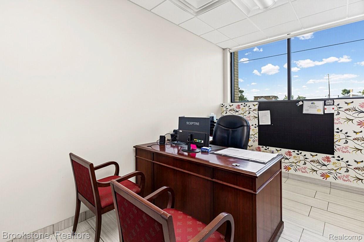 26051 Michigan Avenue Property Photo 23