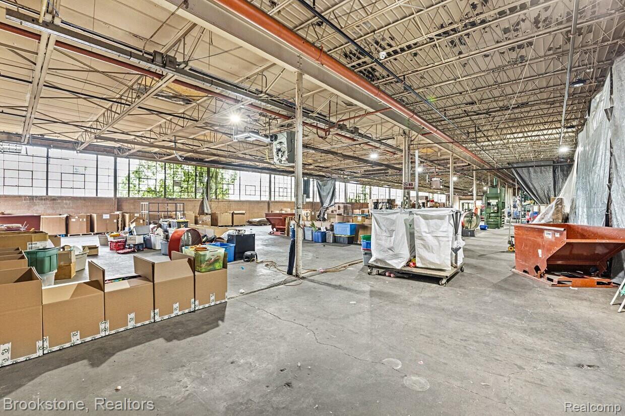 26051 Michigan Avenue Property Photo 27