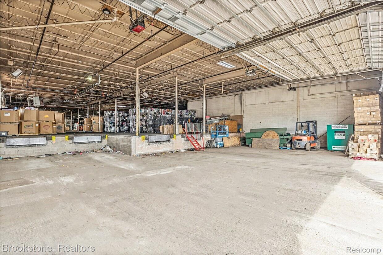 26051 Michigan Avenue Property Photo 29