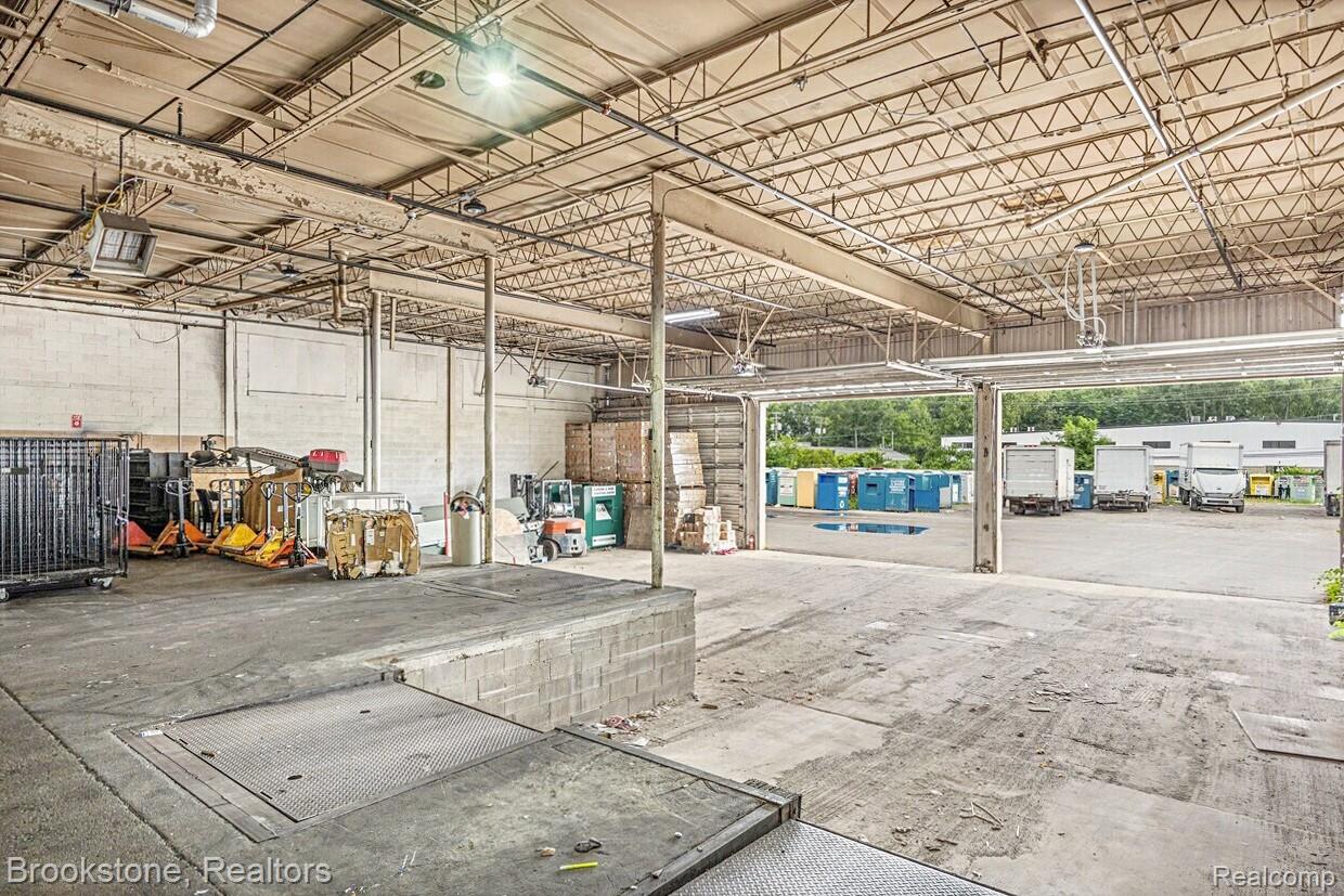 26051 Michigan Avenue Property Photo 34
