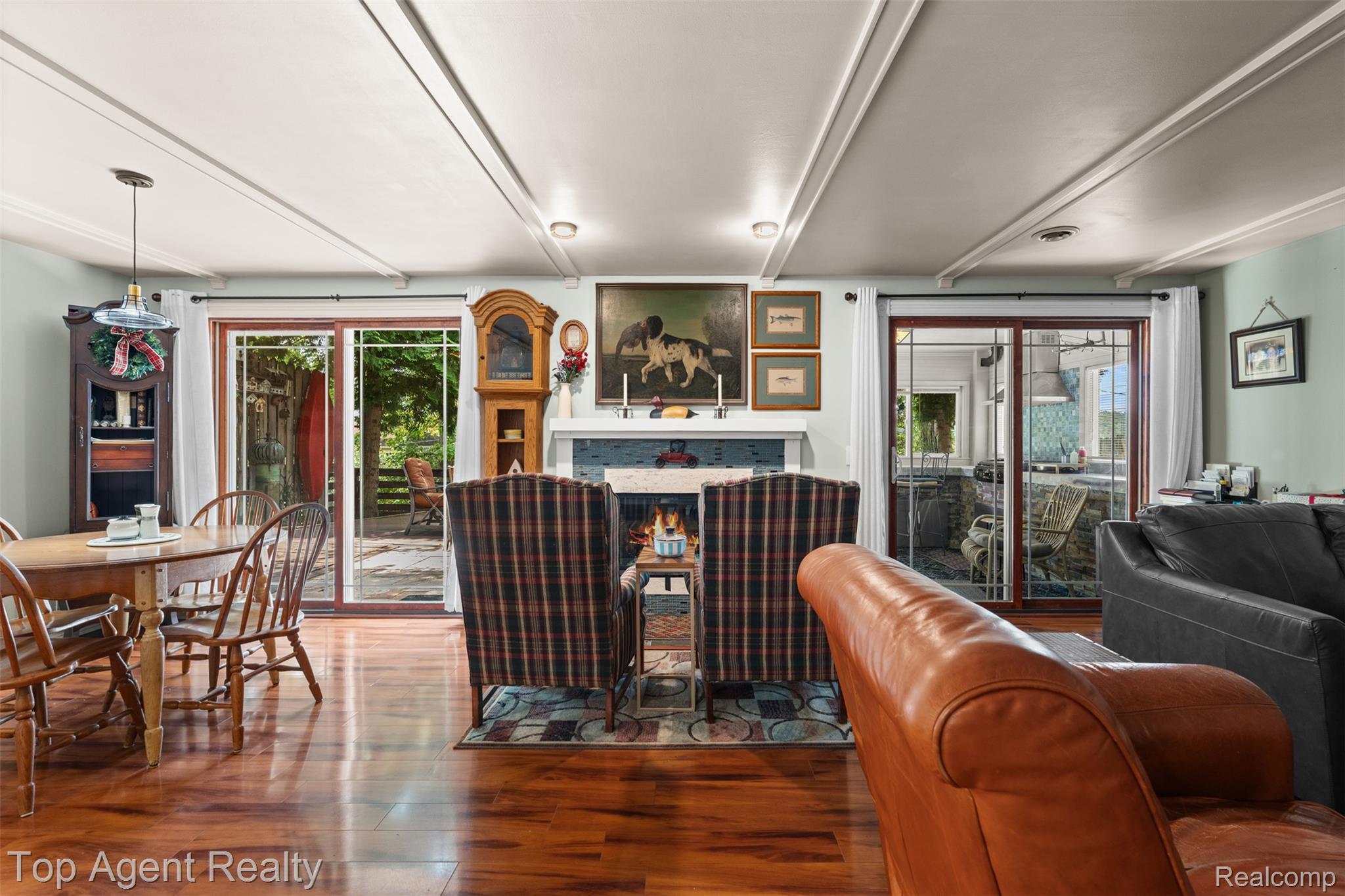 312 Beach Drive Property Photo 14