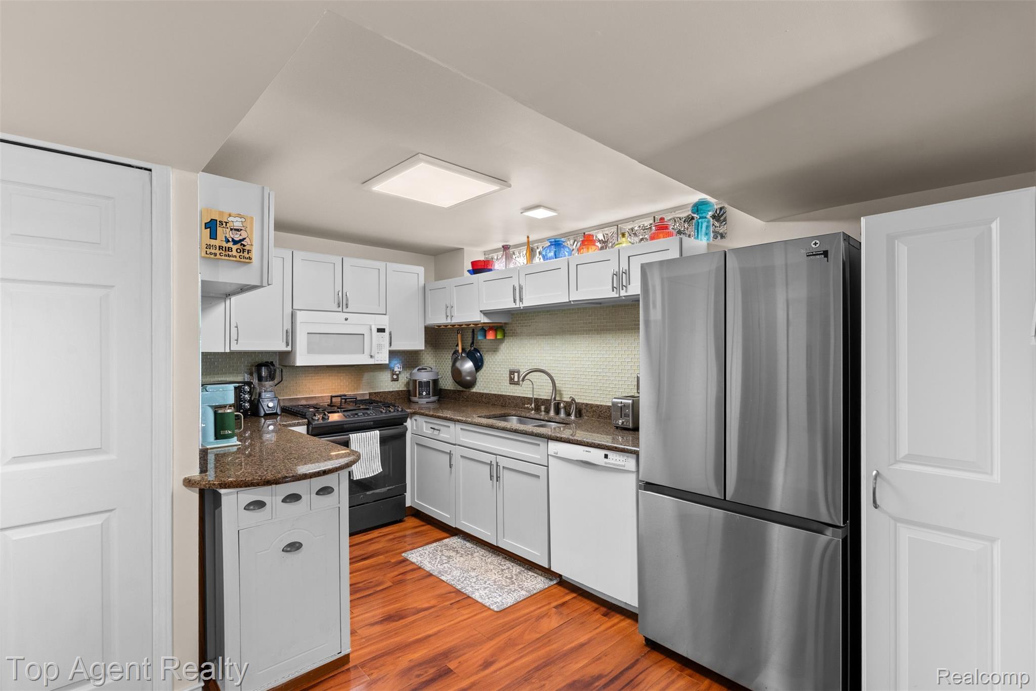 312 Beach Drive Property Photo 16