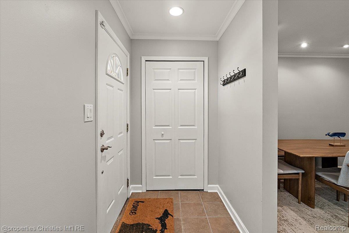 17657 Avilla Boulevard Property Photo 10