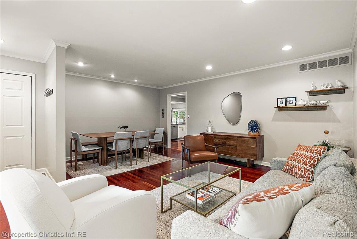 17657 Avilla Boulevard Property Photo 12