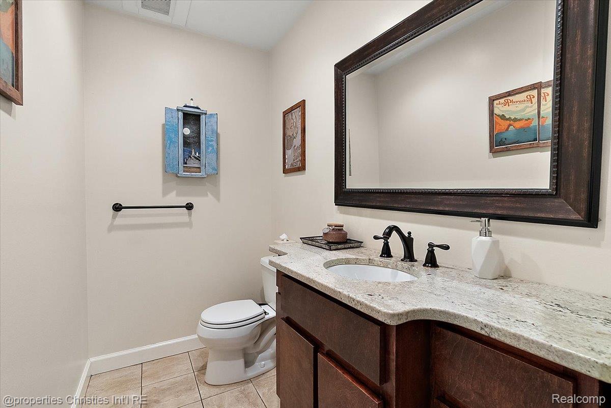 17657 Avilla Boulevard Property Photo 29