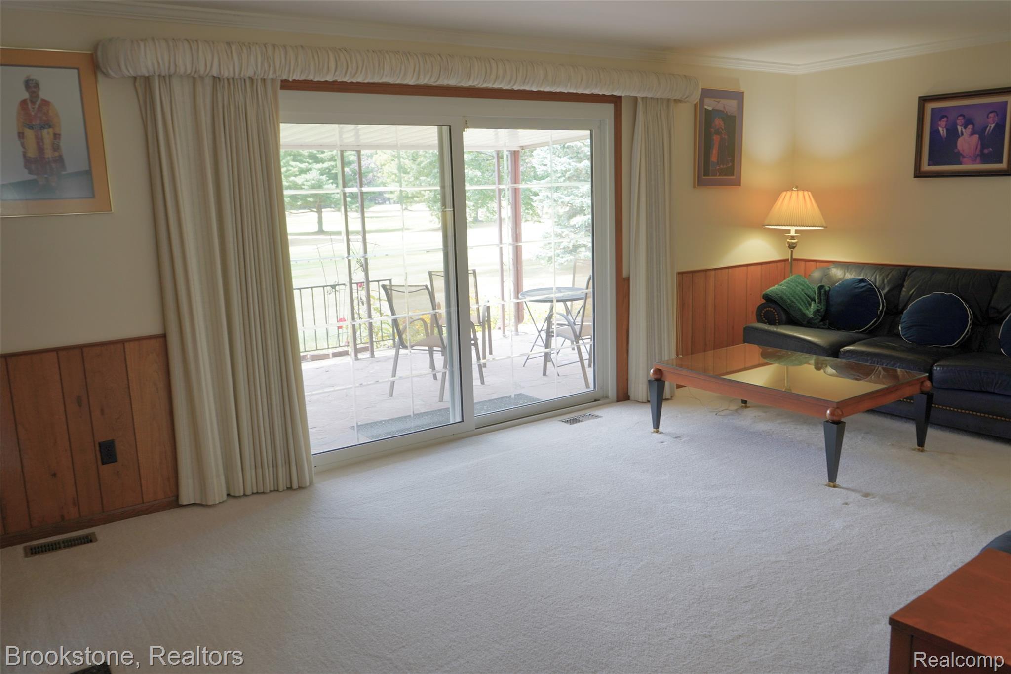 9598 Burning Tree Drive Property Photo 11