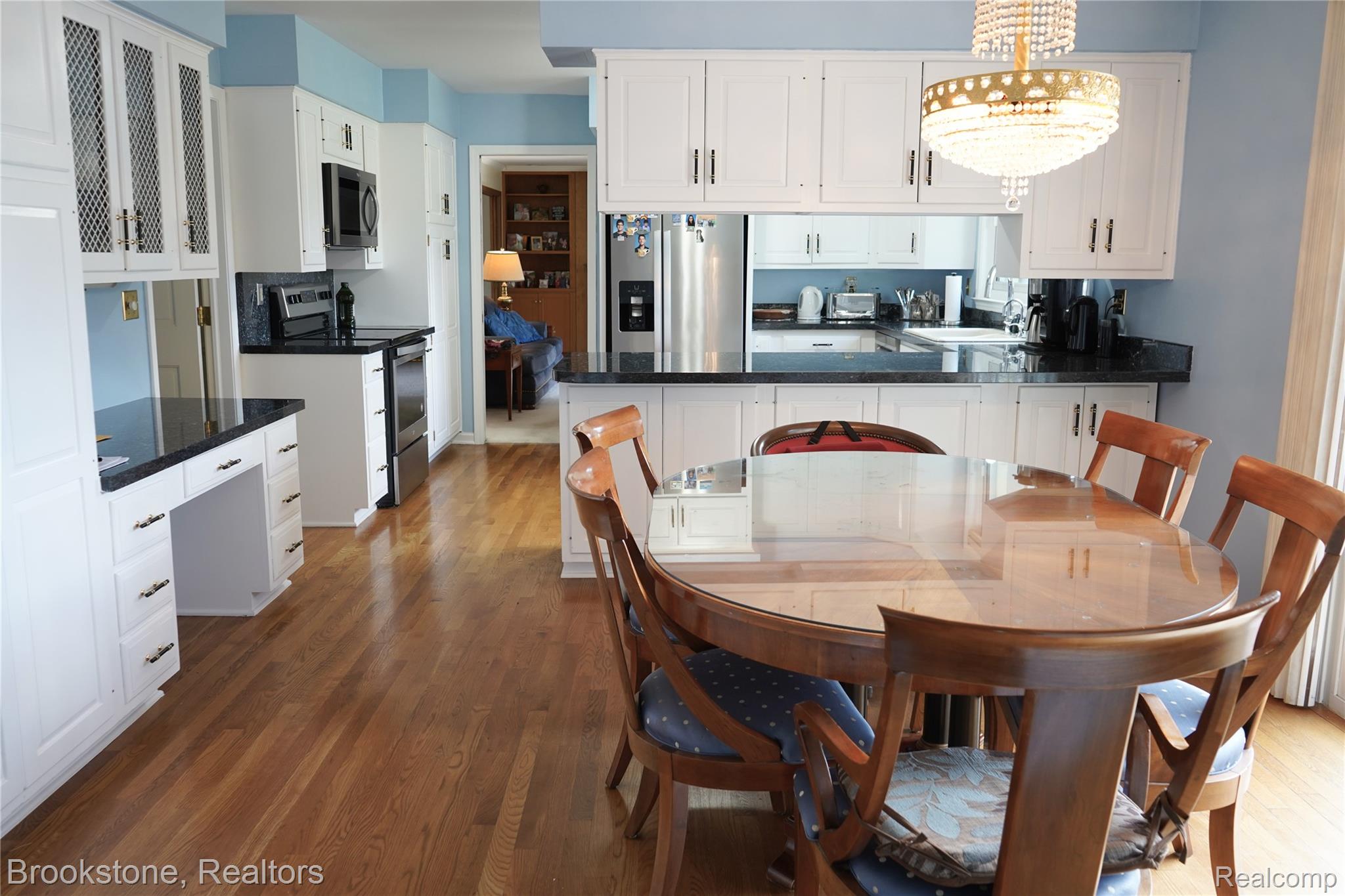 9598 Burning Tree Drive Property Photo 12