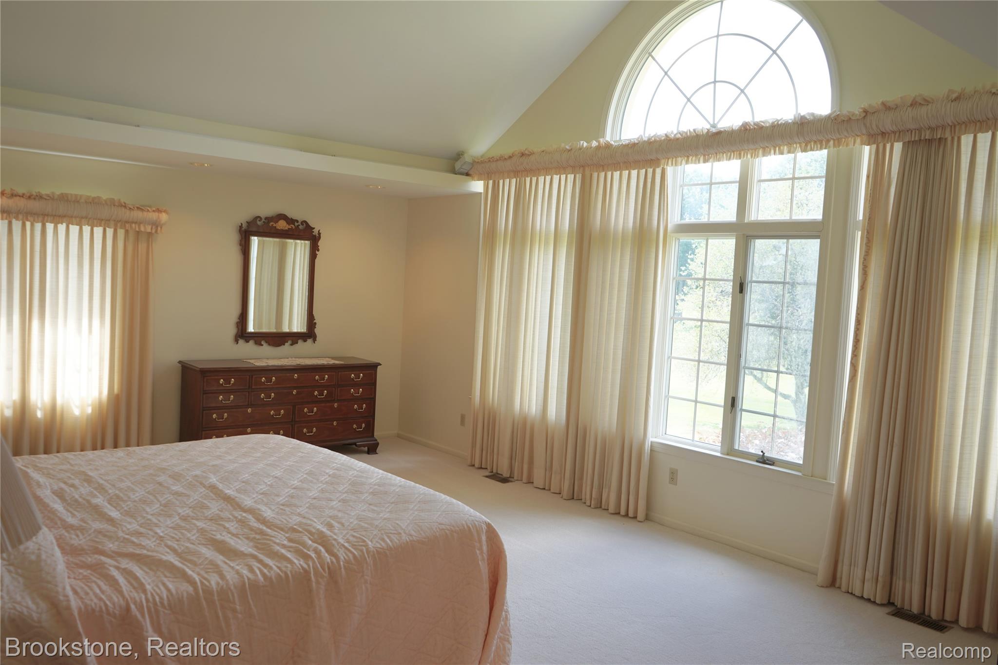 9598 Burning Tree Drive Property Photo 19