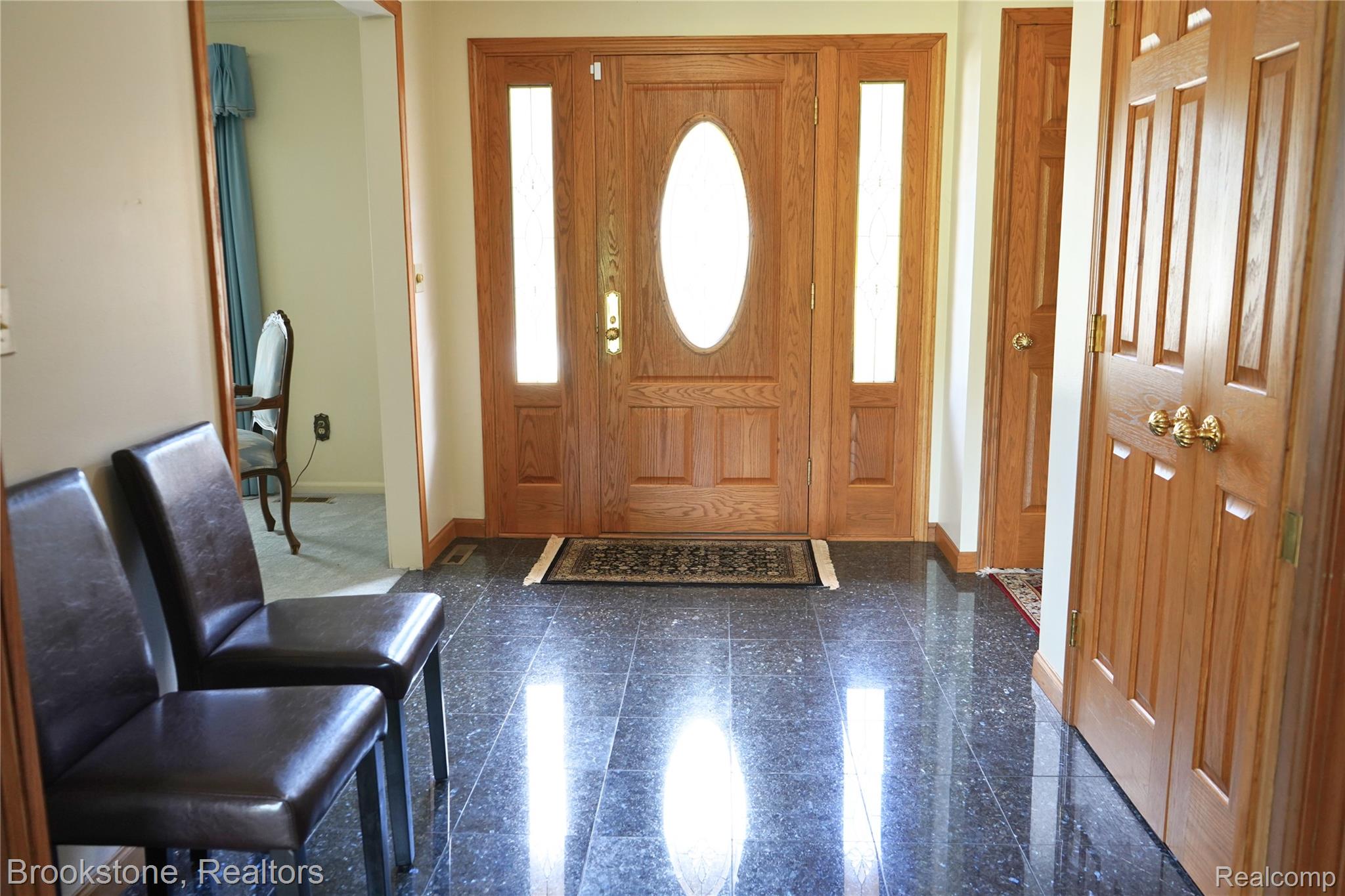 9598 Burning Tree Drive Property Photo 23