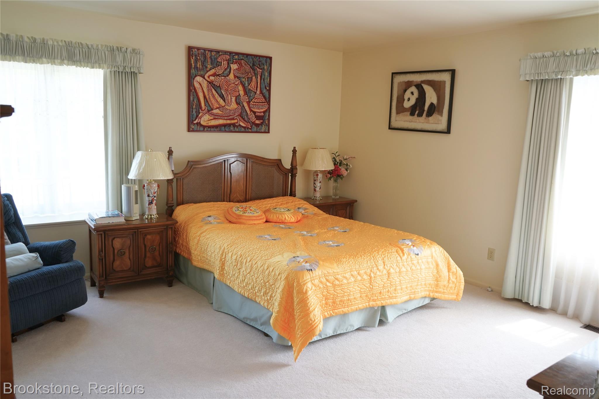 9598 Burning Tree Drive Property Photo 26