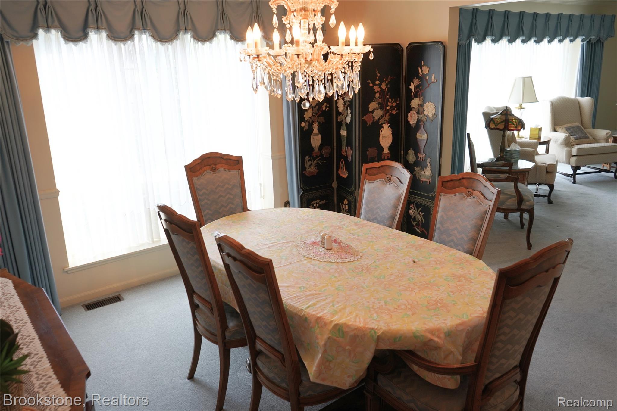 9598 Burning Tree Drive Property Photo 27