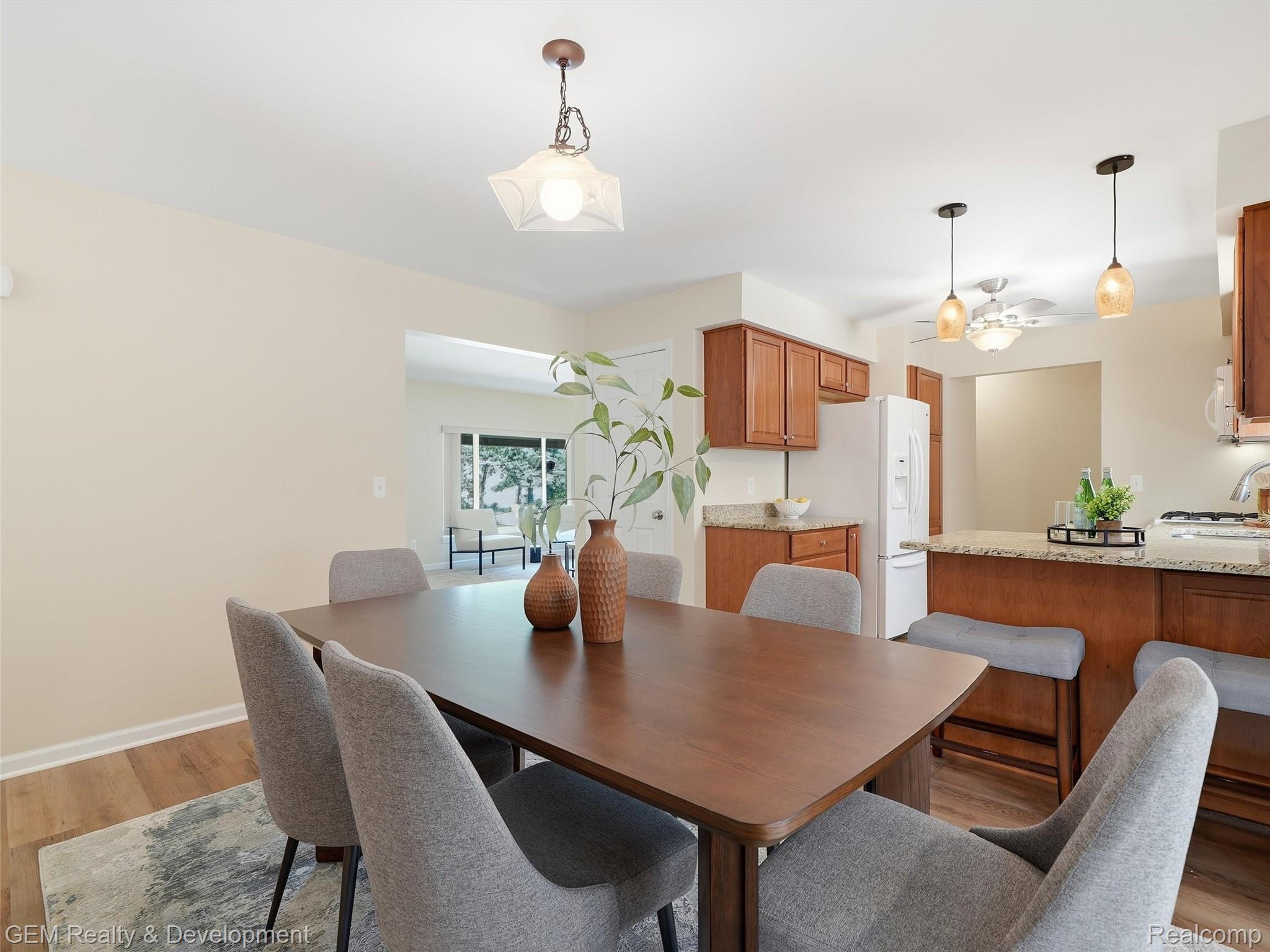 2067 Glen Iris Drive Property Photo 11
