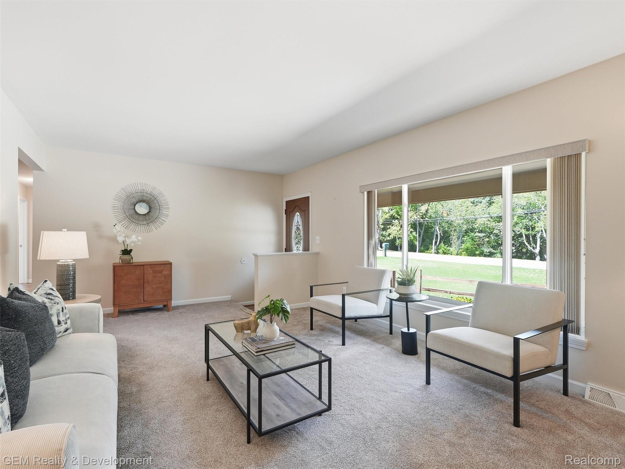 2067 Glen Iris Drive Property Photo 17