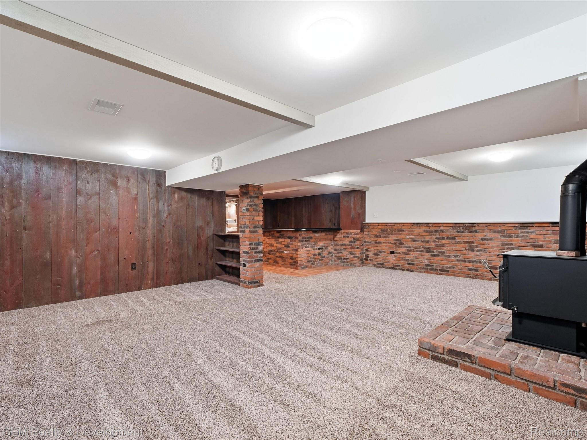 2067 Glen Iris Drive Property Photo 28