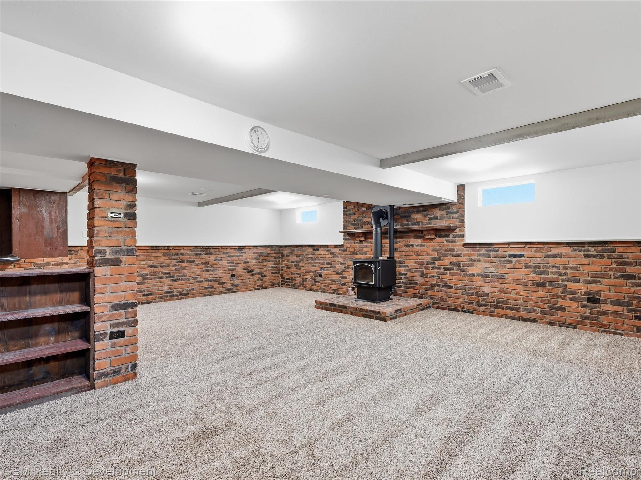2067 Glen Iris Drive Property Photo 29