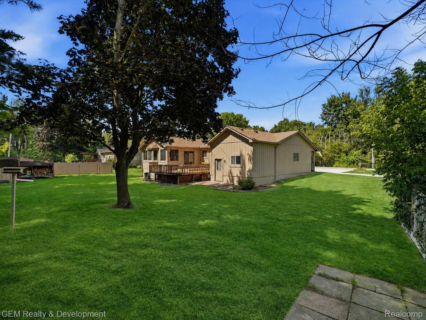 2067 Glen Iris Drive Property Photo 40
