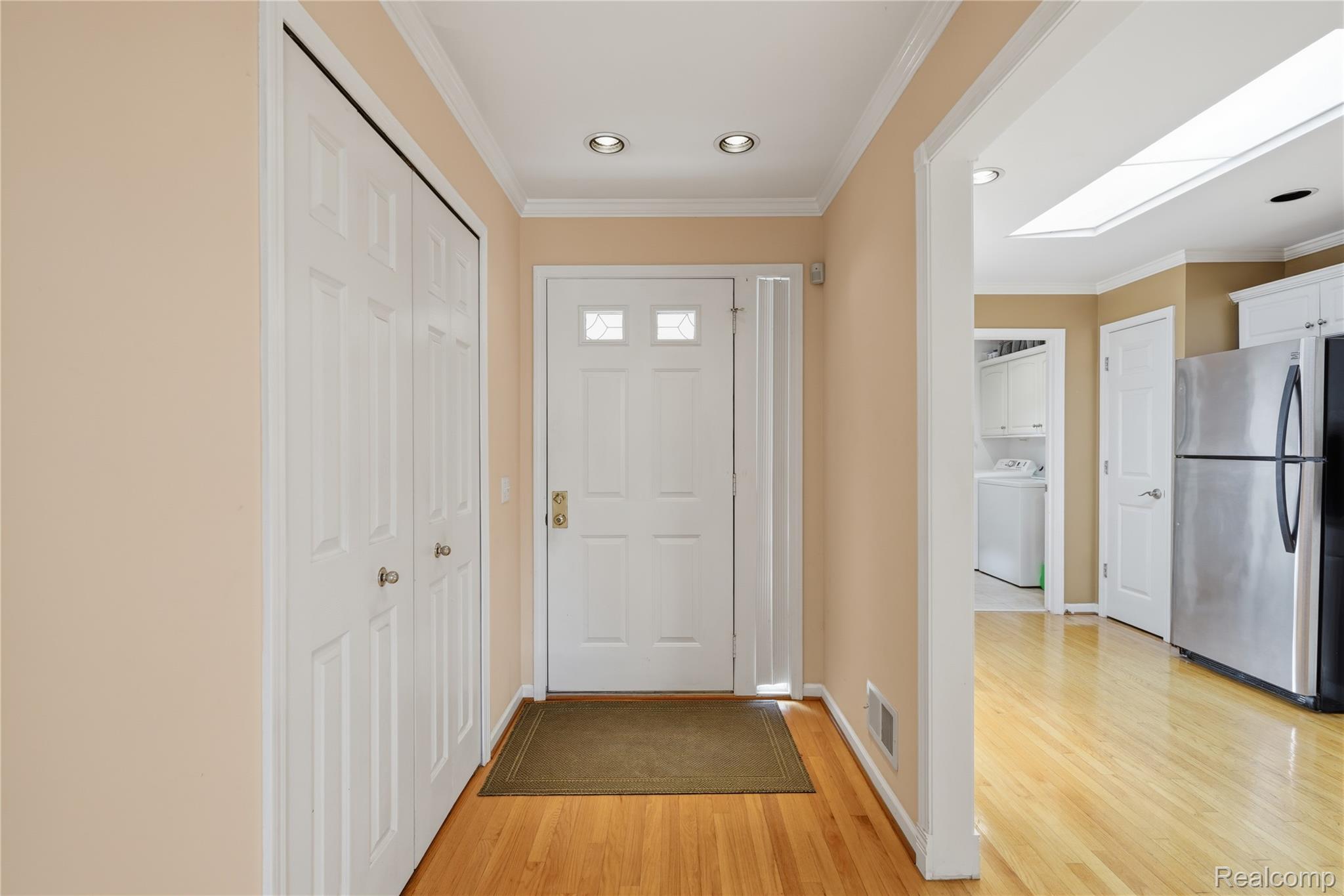 5828 Dawn Ridge Drive Property Photo 5