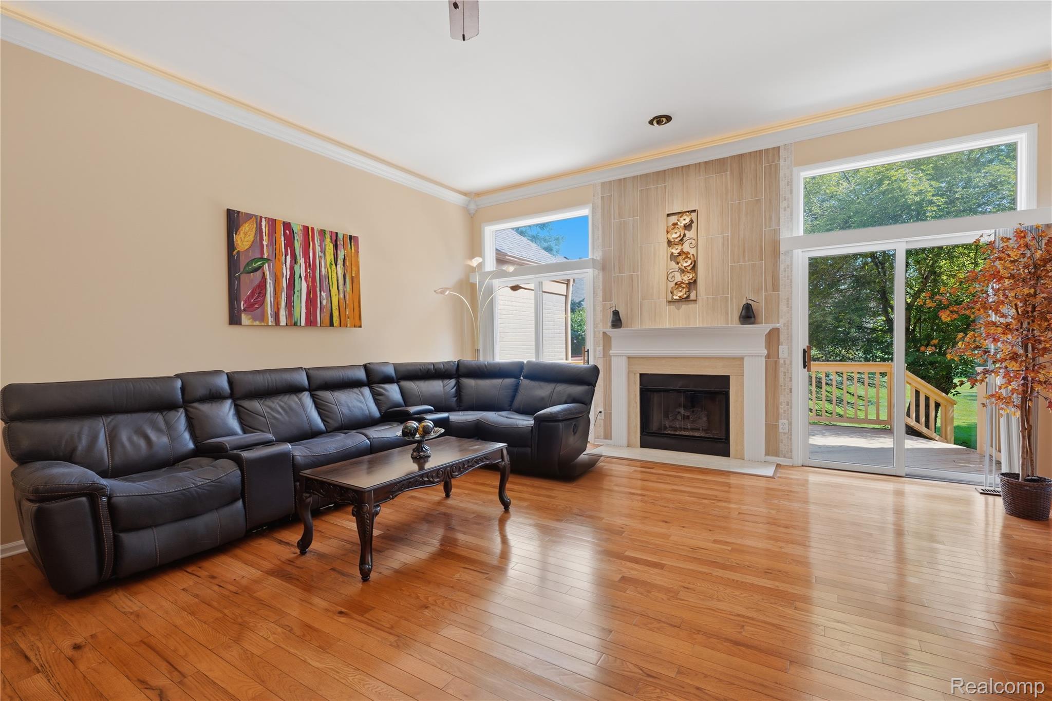 5828 Dawn Ridge Drive Property Photo 11