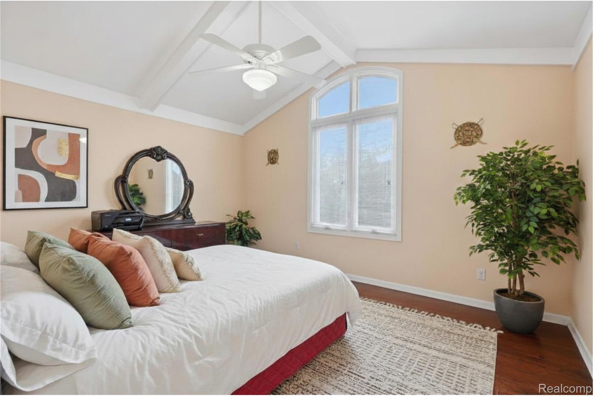 5828 Dawn Ridge Drive Property Photo 15