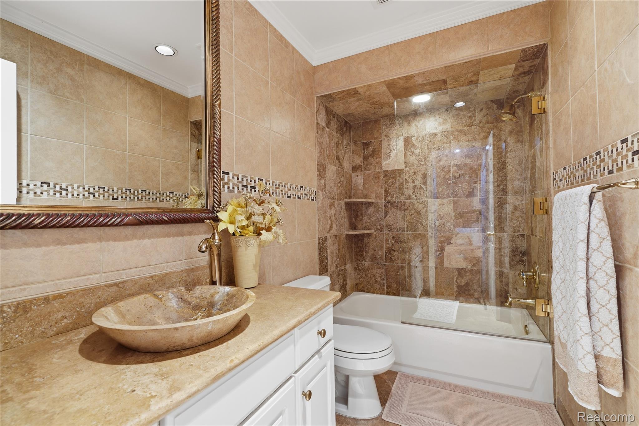 5828 Dawn Ridge Drive Property Photo 22