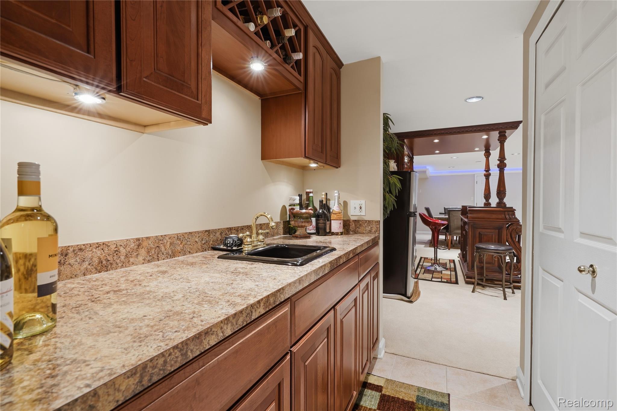 5828 Dawn Ridge Drive Property Photo 31