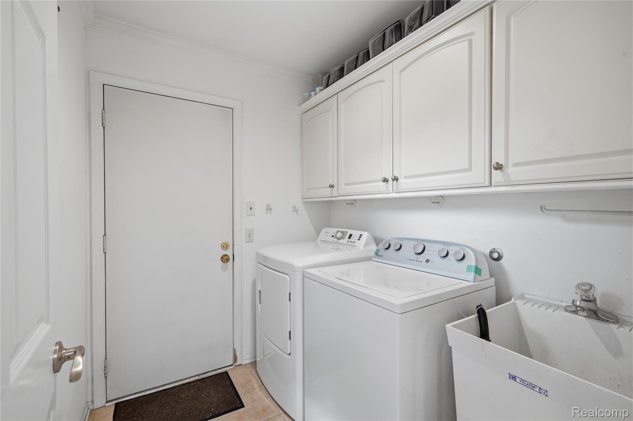 5828 Dawn Ridge Drive Property Photo 36