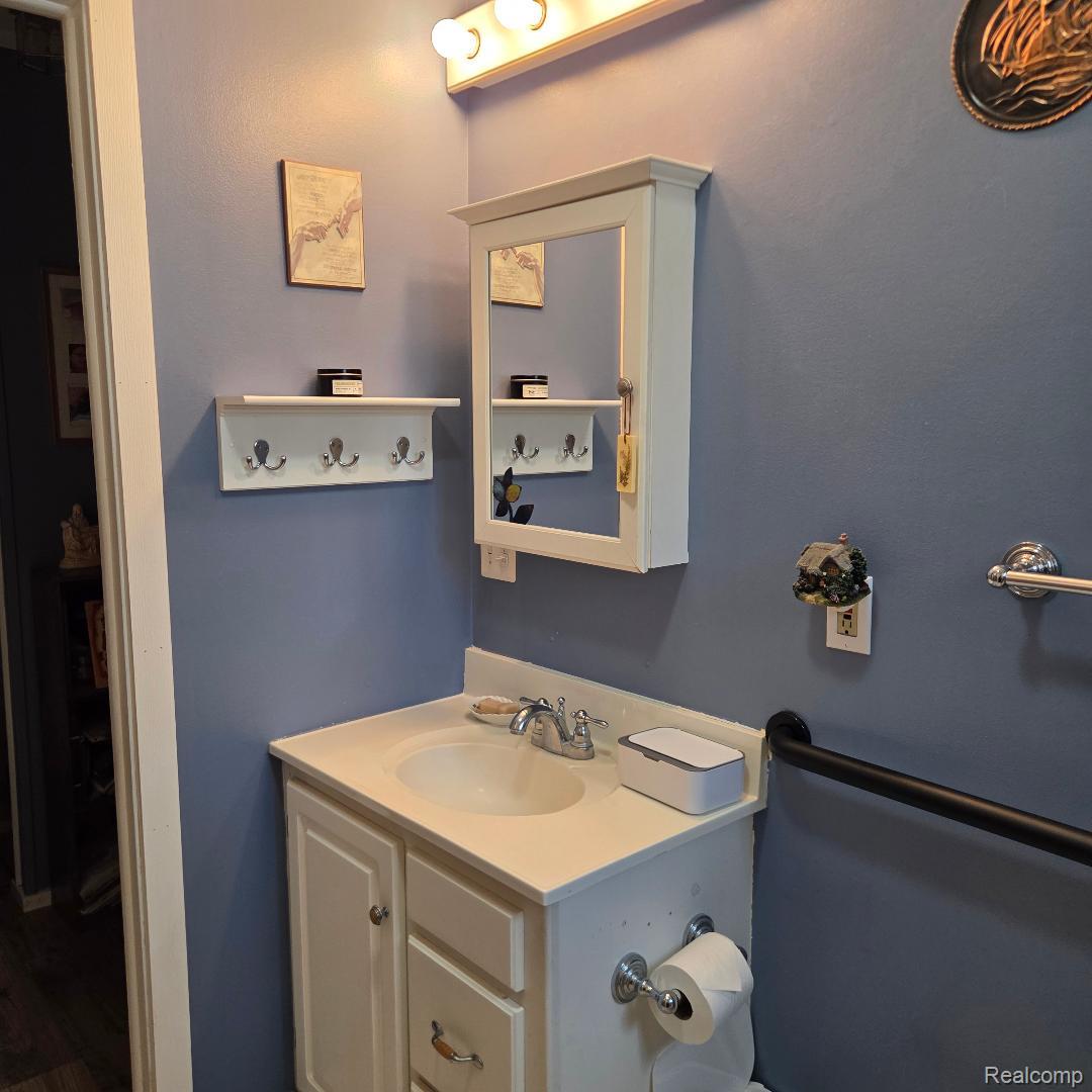 445 Clark Road Property Photo 8
