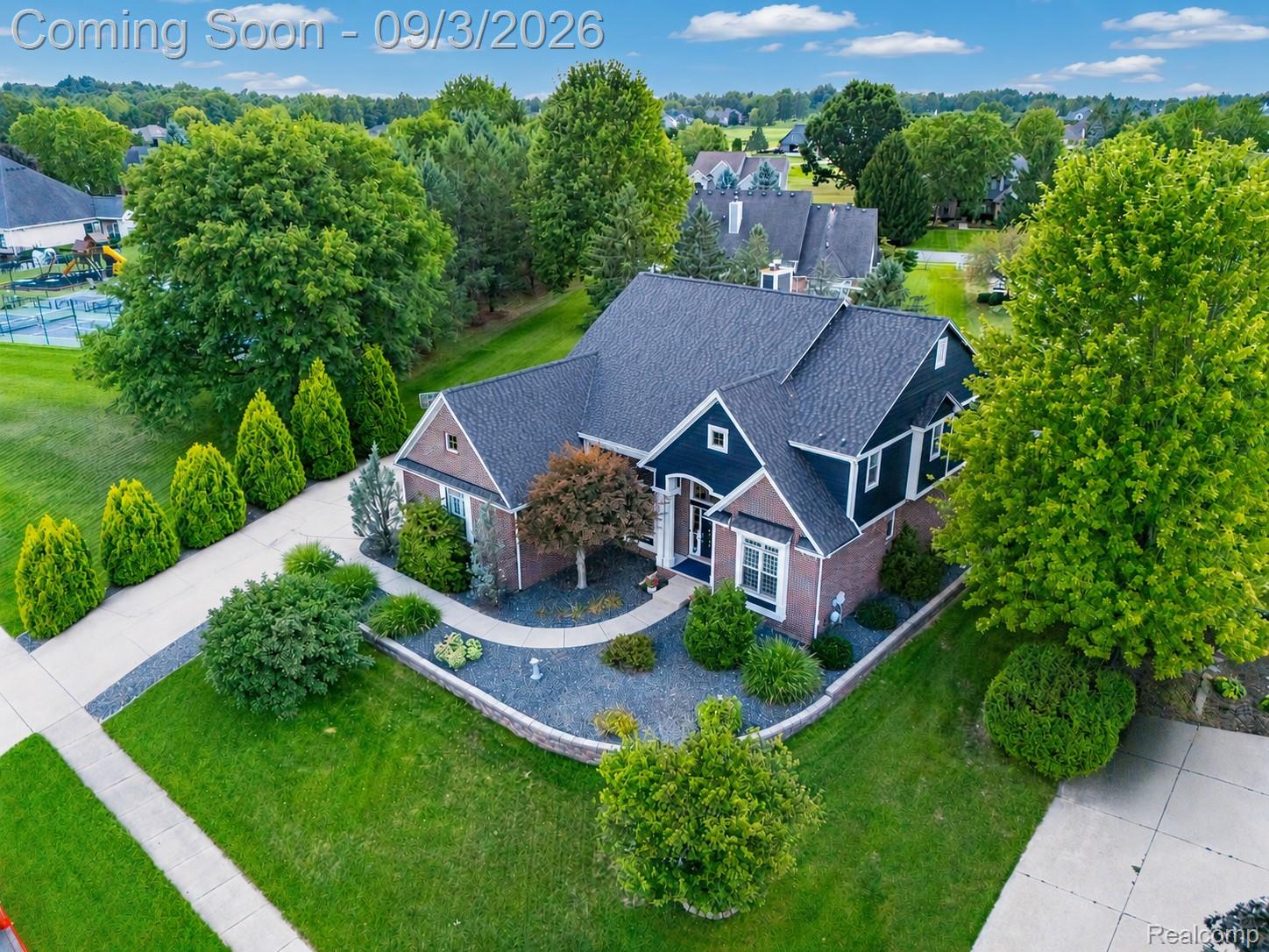 624 Nairn Circle Property Photo 1