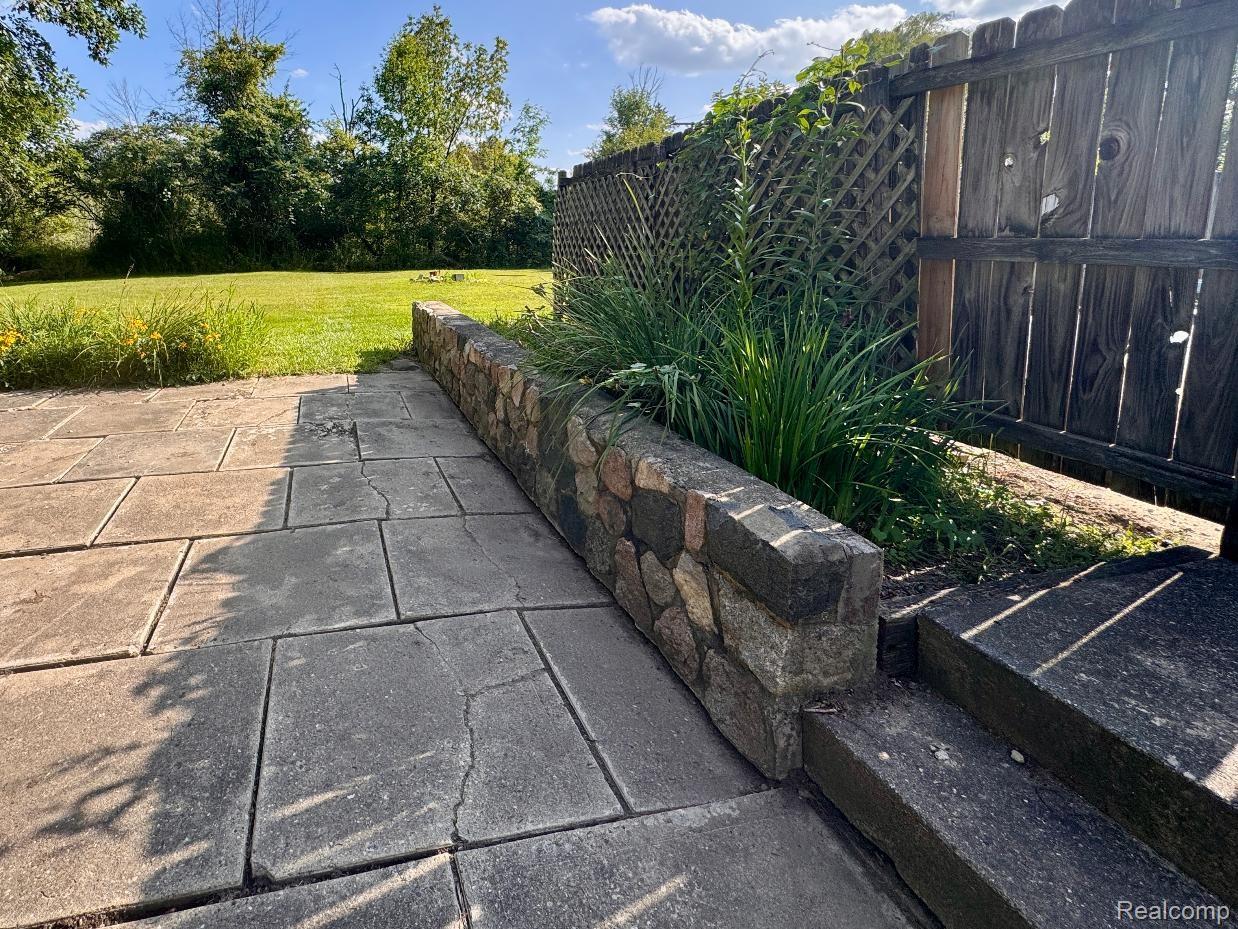 20261066993 Property Photo 5