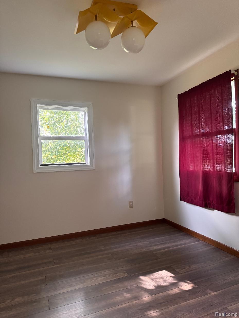 20261066993 Property Photo 8