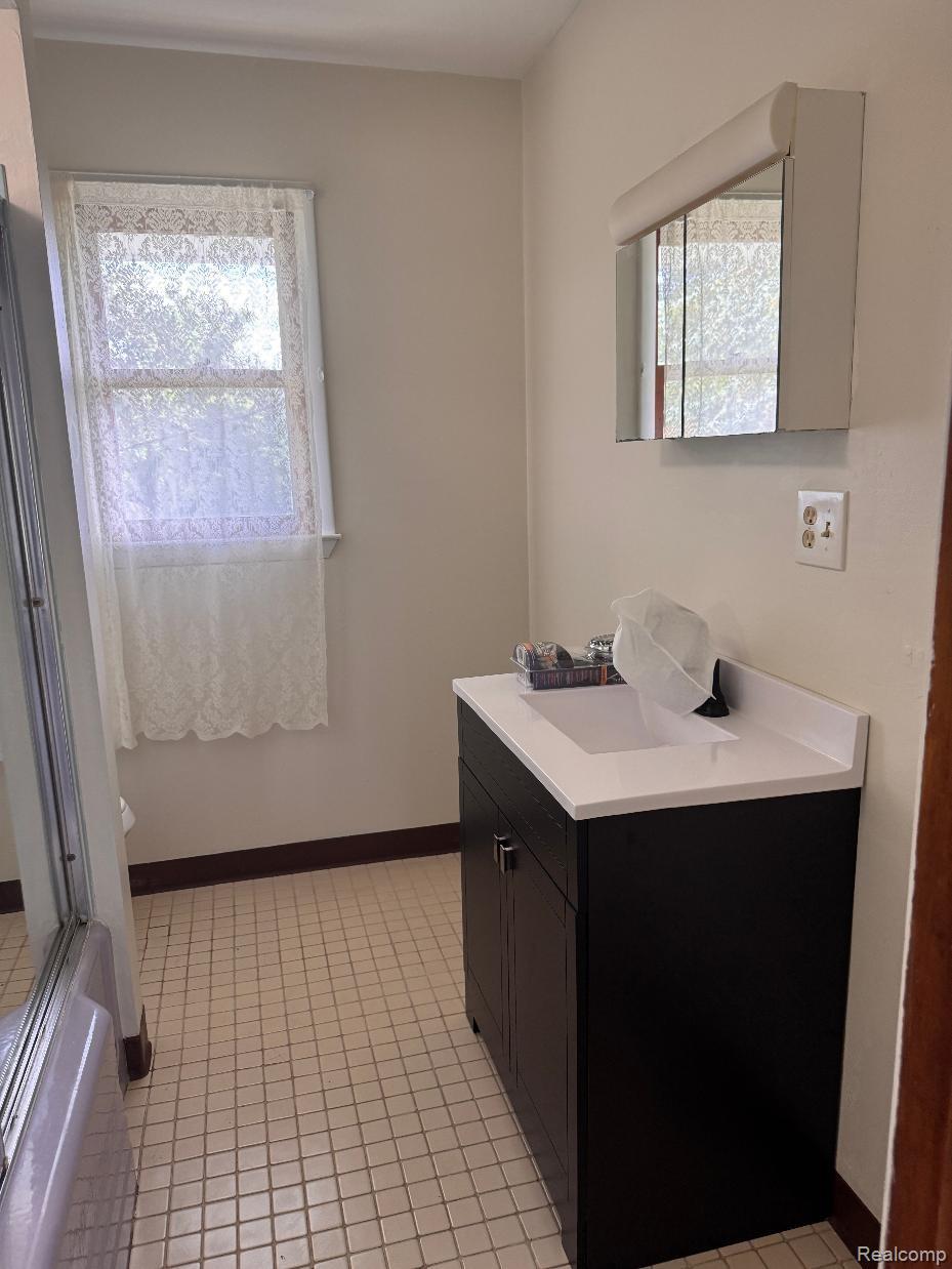 20261066993 Property Photo 9