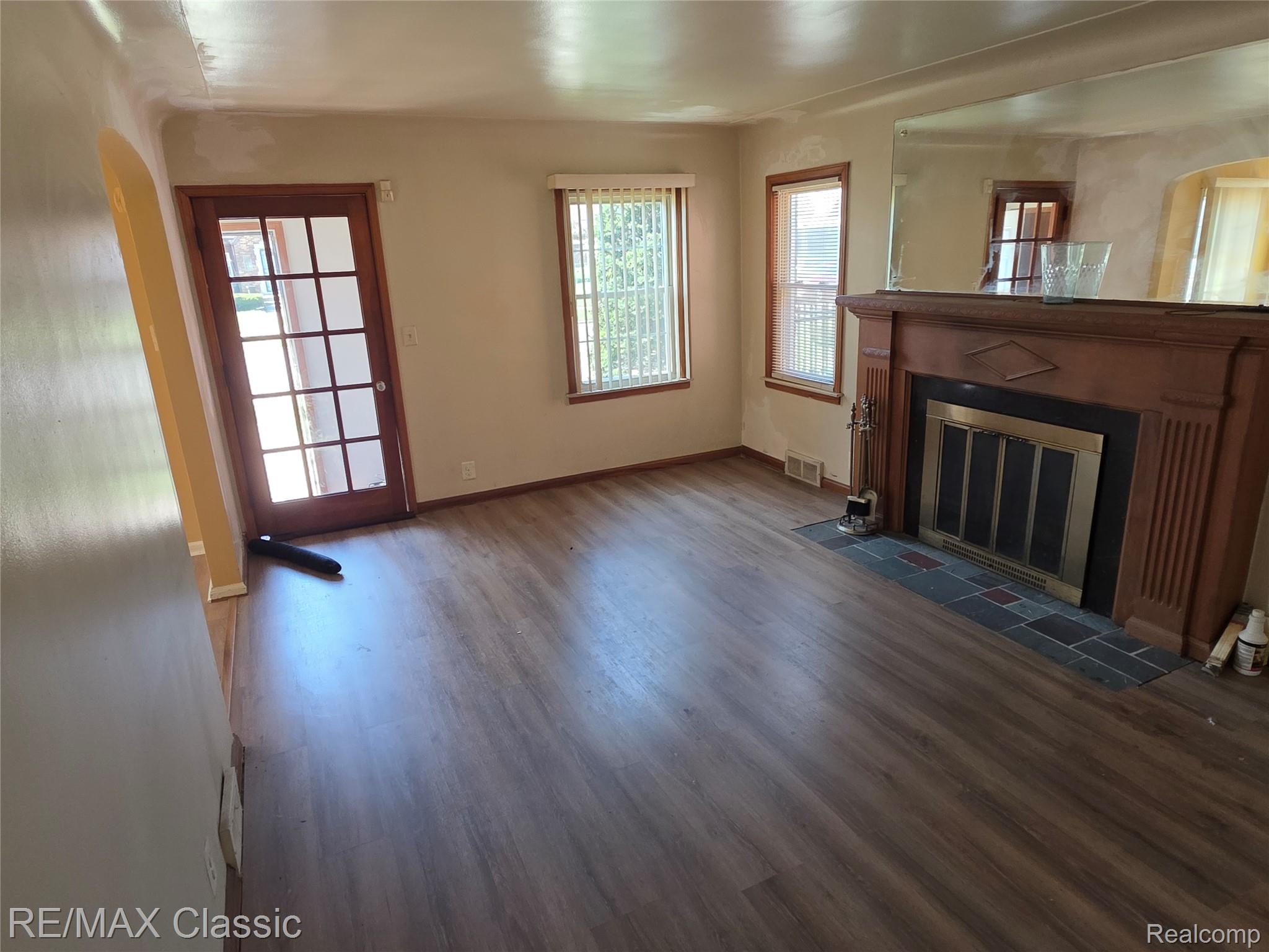 17350 Annott Street Property Photo 3