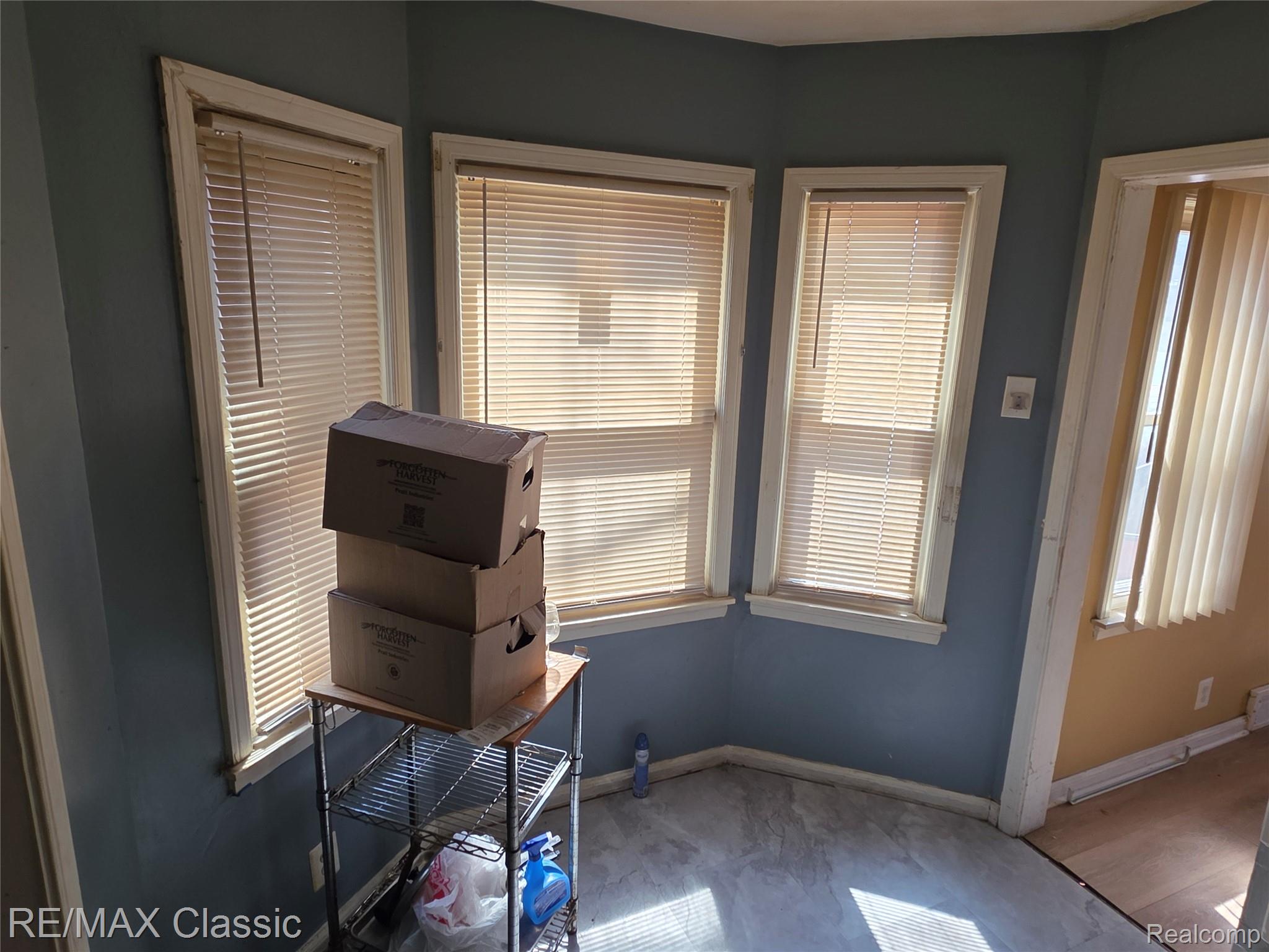 17350 Annott Street Property Photo 8