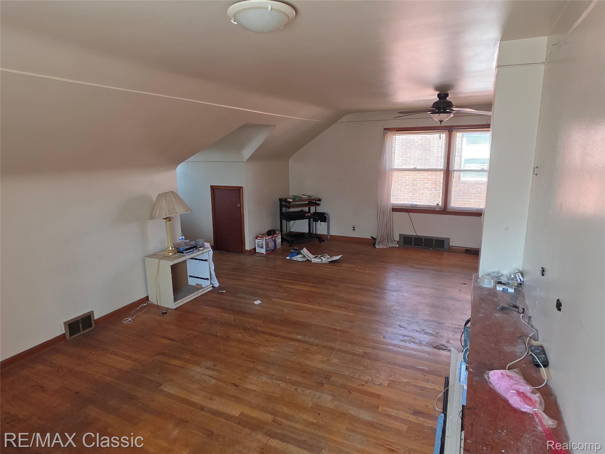 17350 Annott Street Property Photo 17