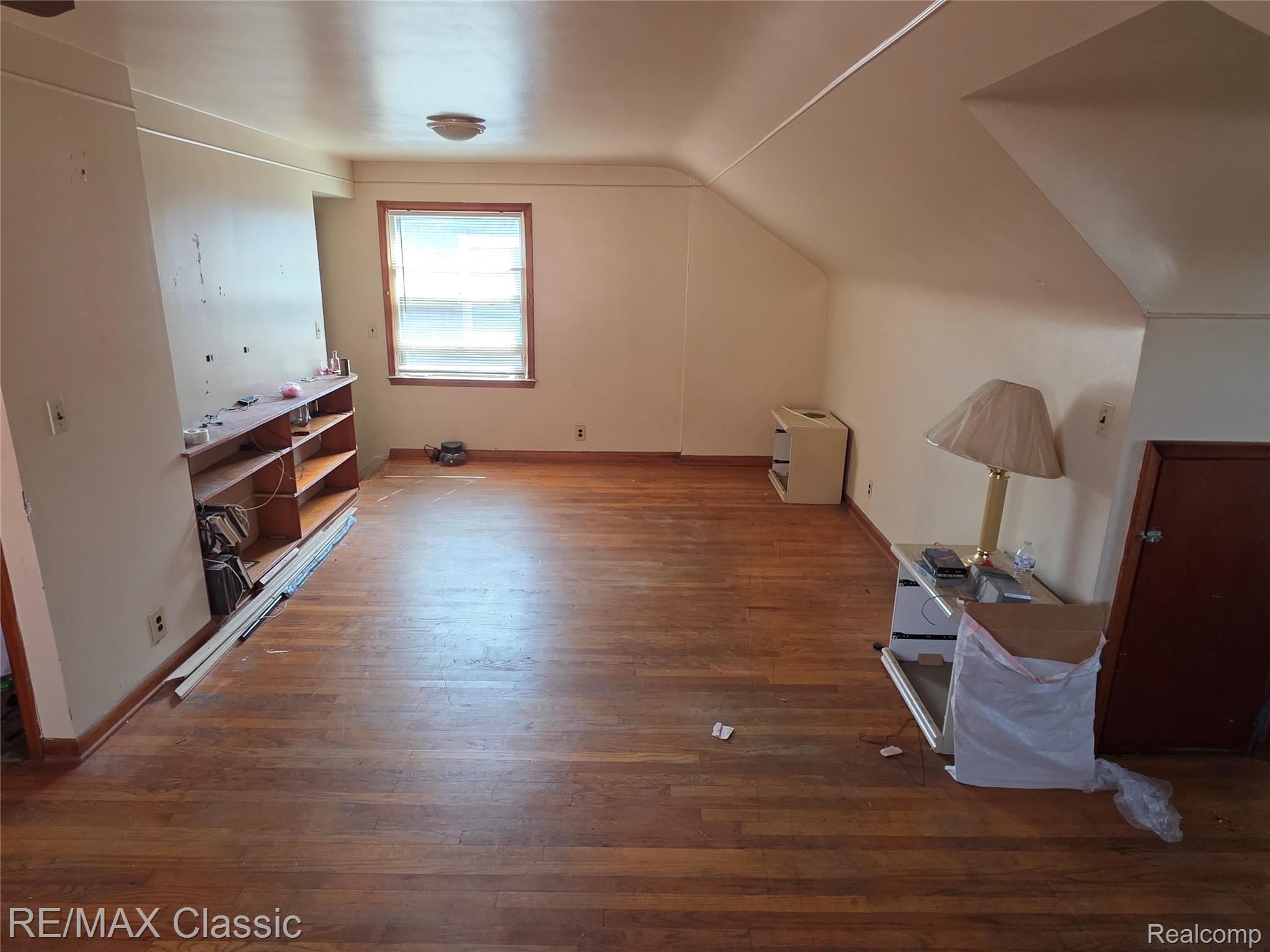 17350 Annott Street Property Photo 18