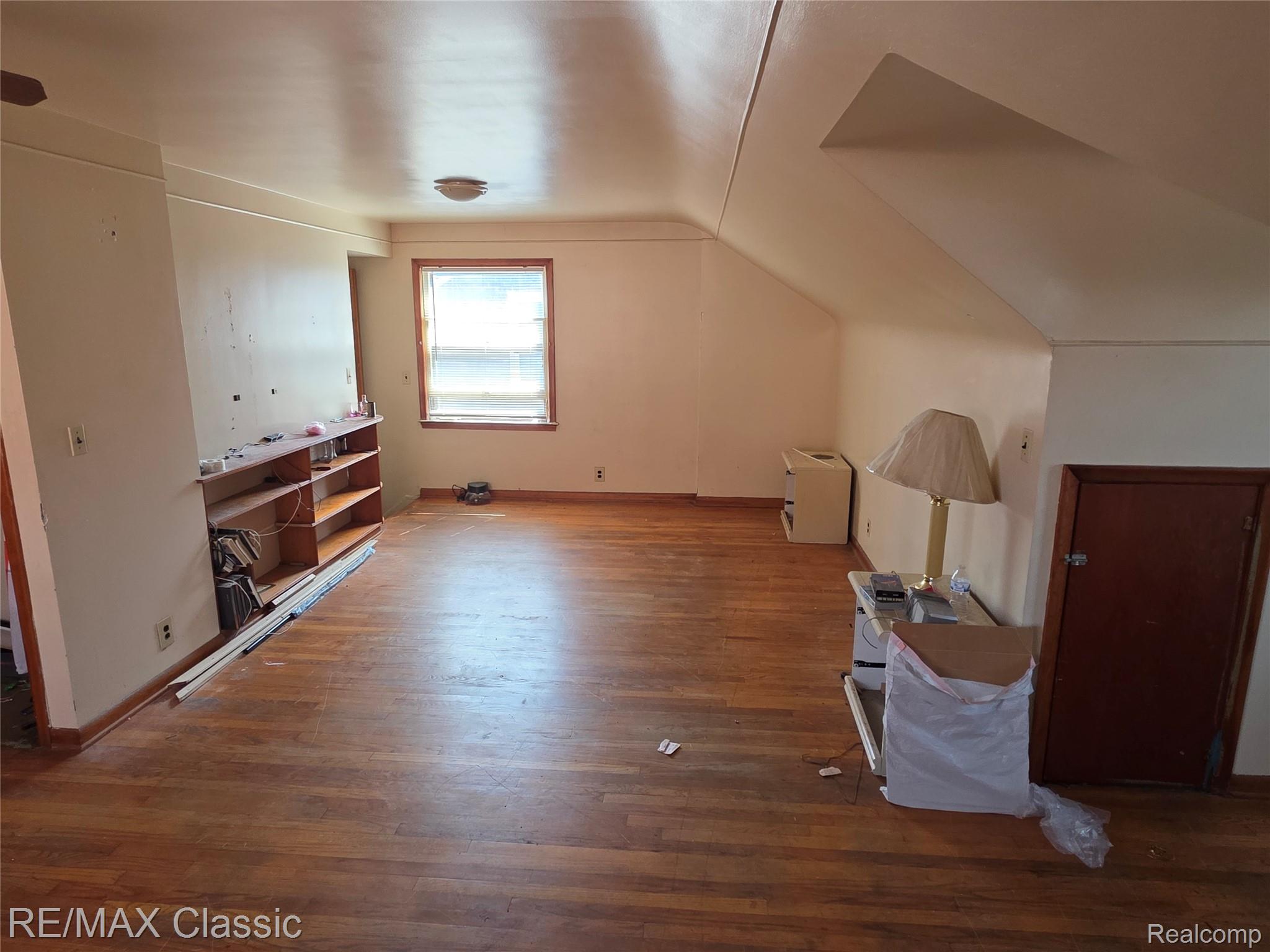 17350 Annott Street Property Photo 26