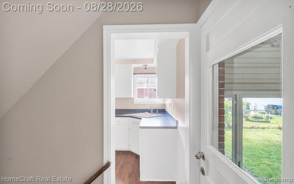 9987 Brady Property Photo 7